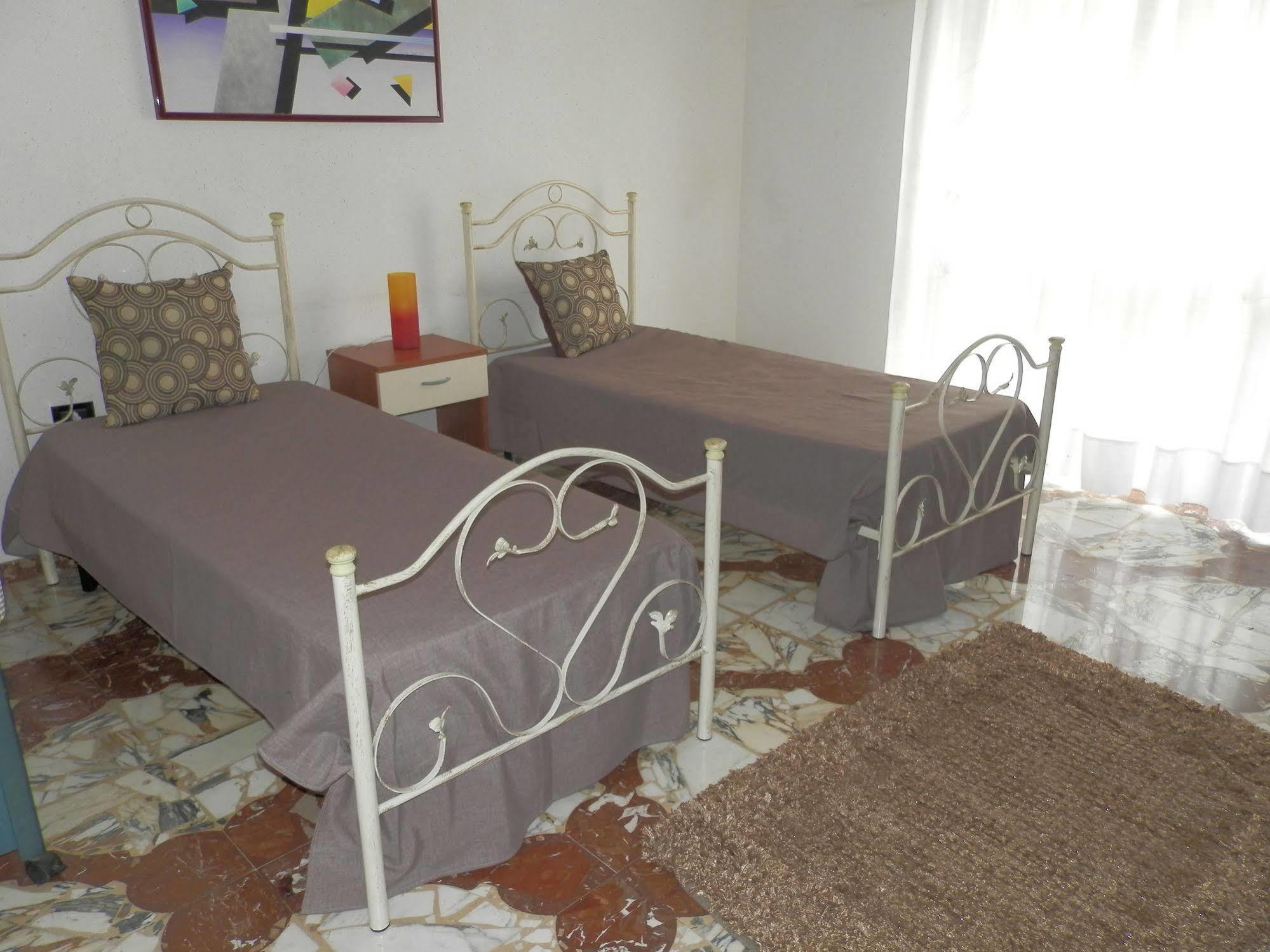 Il Giardino Delle Calendule B&B Solarino エクステリア 写真
